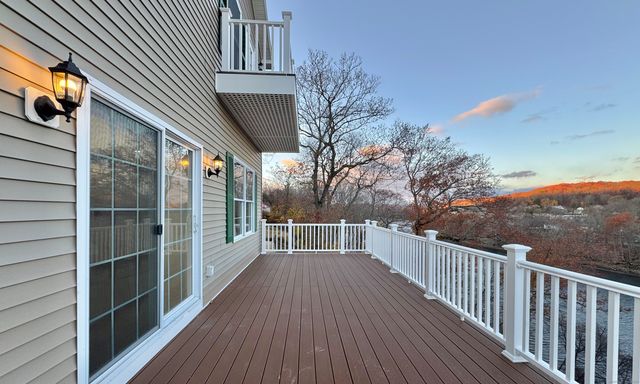 112 River Road, Shelton, CT 06484