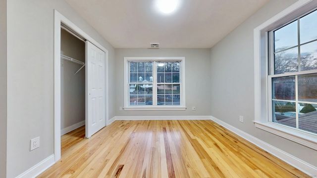 112 River Road, Shelton, CT 06484