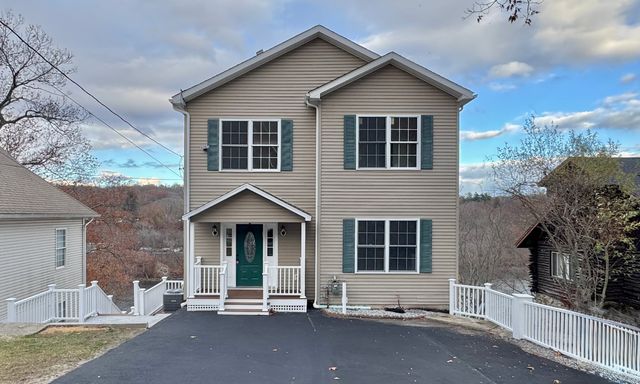 112 River Road, Shelton, CT 06484