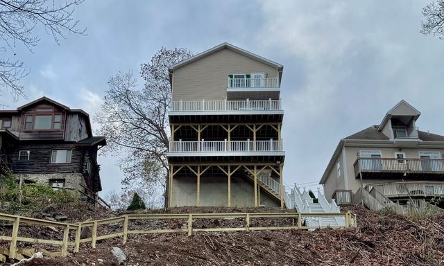 112 River Road, Shelton, CT 06484