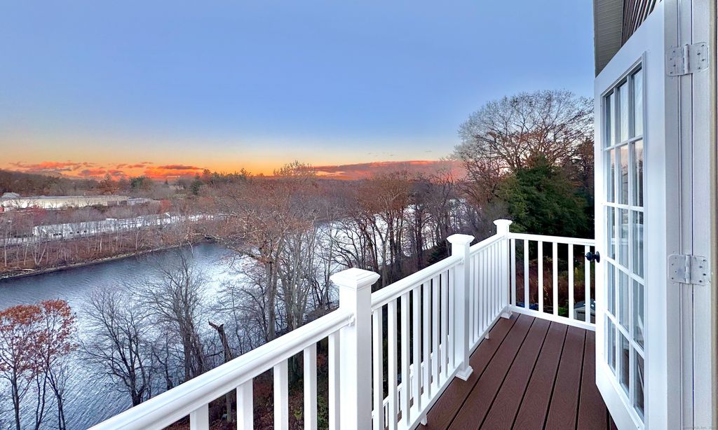 112 River Road, Shelton, CT 06484