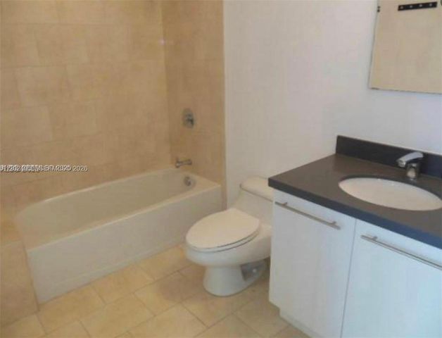 90 SW 3rd St 1811, Miami, FL 33130