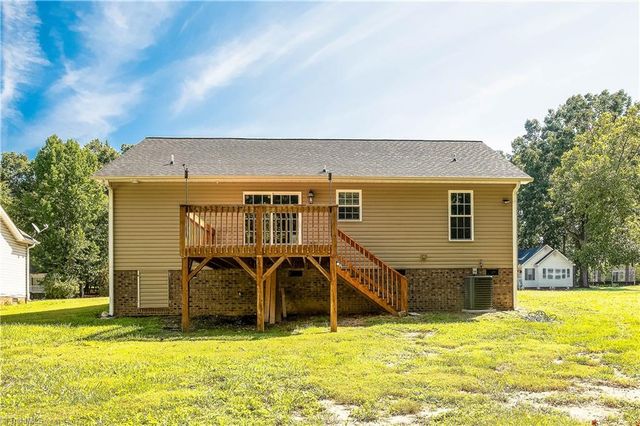 9 Brandy Wine Drive, Thomasville, NC 27360