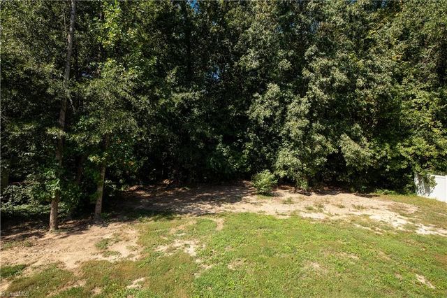 9 Brandy Wine Drive, Thomasville, NC 27360