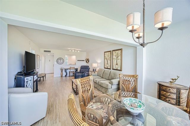 1624 Pine Valley DR 211, Fort Myers, FL 33907