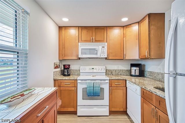 1624 Pine Valley DR 211, Fort Myers, FL 33907