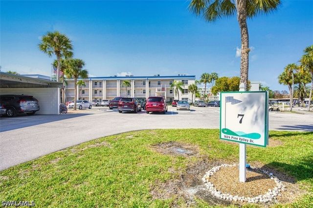 1624 Pine Valley DR 211, Fort Myers, FL 33907