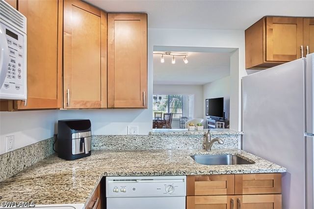 1624 Pine Valley DR 211, Fort Myers, FL 33907