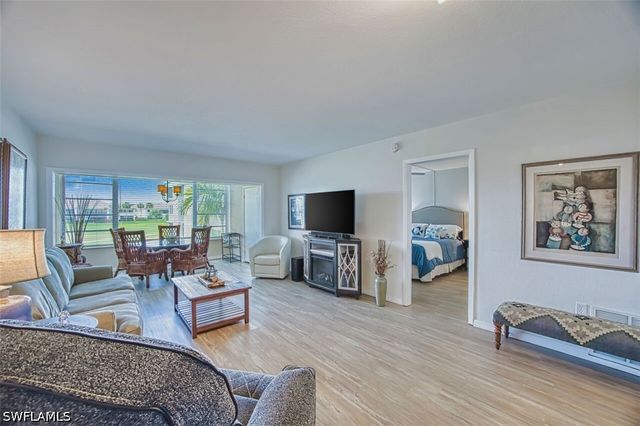 1624 Pine Valley DR 211, Fort Myers, FL 33907