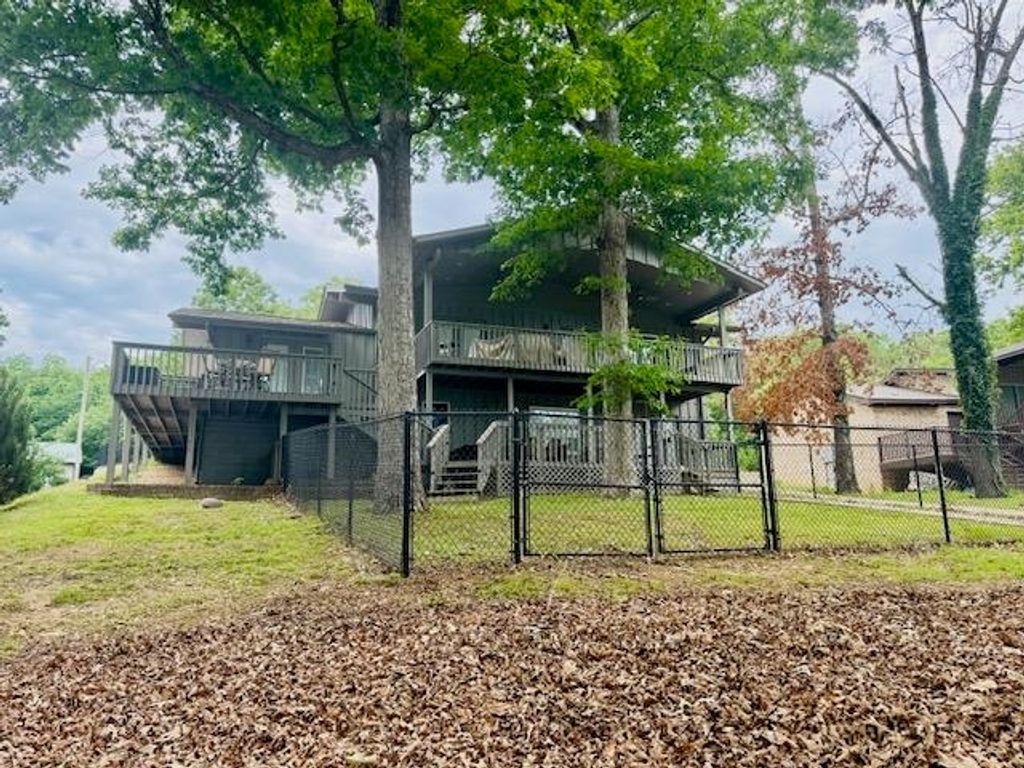 36 Winnebago Circle, Cherokee Village, AR 72529