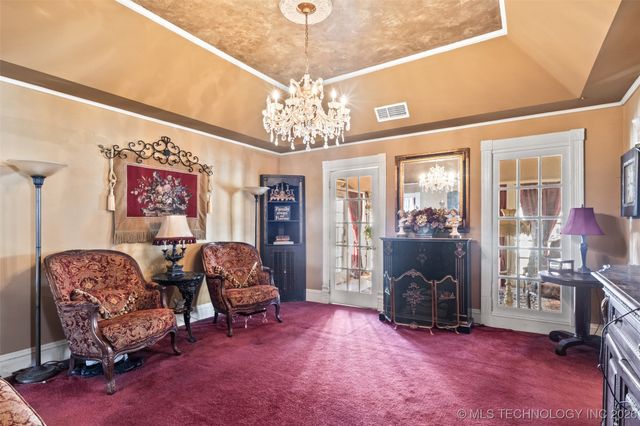 403 N Choctaw Avenue, Claremore, OK 74017