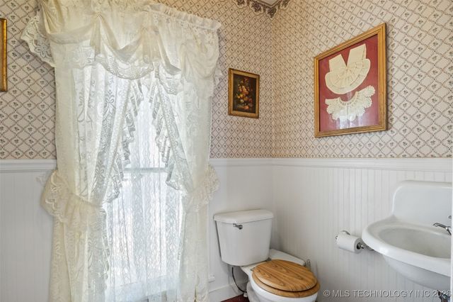 403 N Choctaw Avenue, Claremore, OK 74017