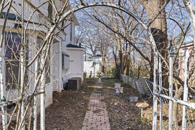 403 N Choctaw Avenue, Claremore, OK 74017