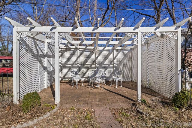 403 N Choctaw Avenue, Claremore, OK 74017