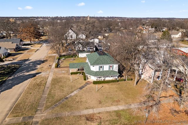 403 N Choctaw Avenue, Claremore, OK 74017