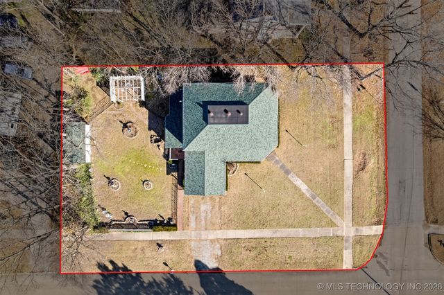 403 N Choctaw Avenue, Claremore, OK 74017