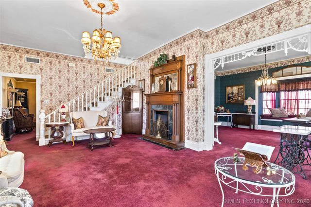 403 N Choctaw Avenue, Claremore, OK 74017