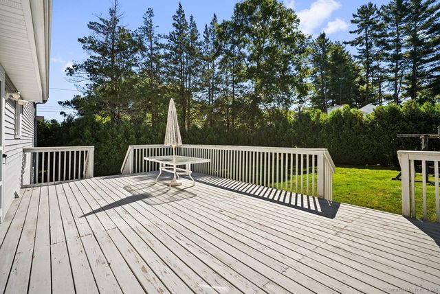 53 Whitehill Drive, West Hartford, CT 06117