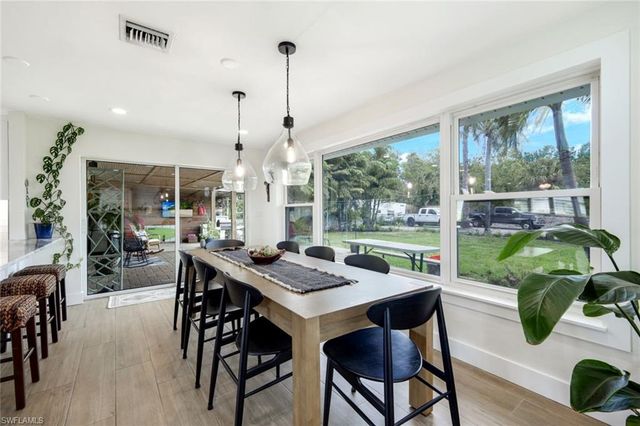 20621 Pine Tree LN, Estero, FL 33928