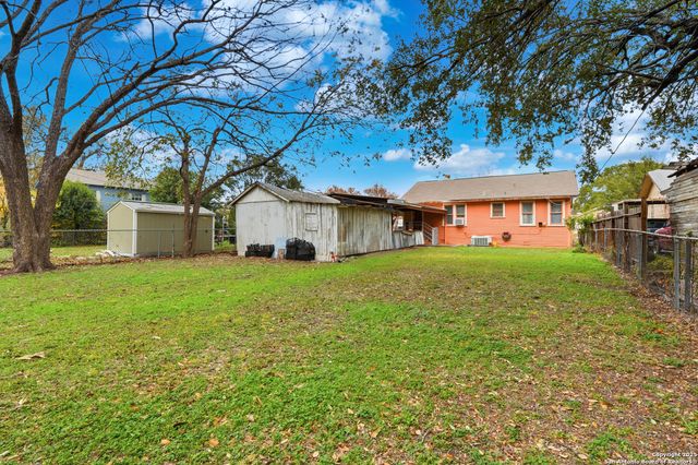 114 Bailey, San Antonio, TX 78210