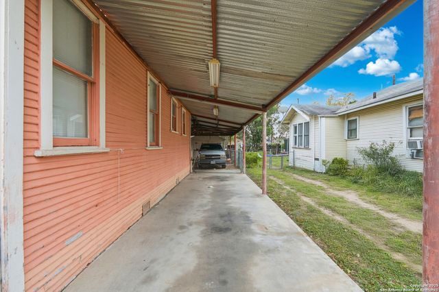 114 Bailey, San Antonio, TX 78210