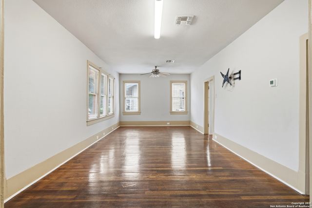 114 Bailey, San Antonio, TX 78210