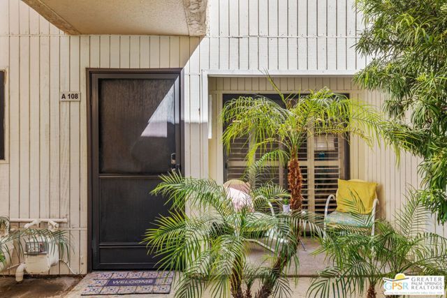 2810 N Arcadia Court 108, Palm Springs, CA 92262