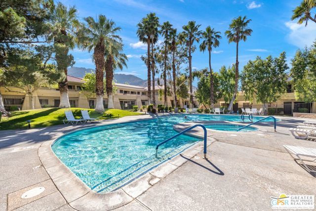 2810 N Arcadia Court 108, Palm Springs, CA 92262
