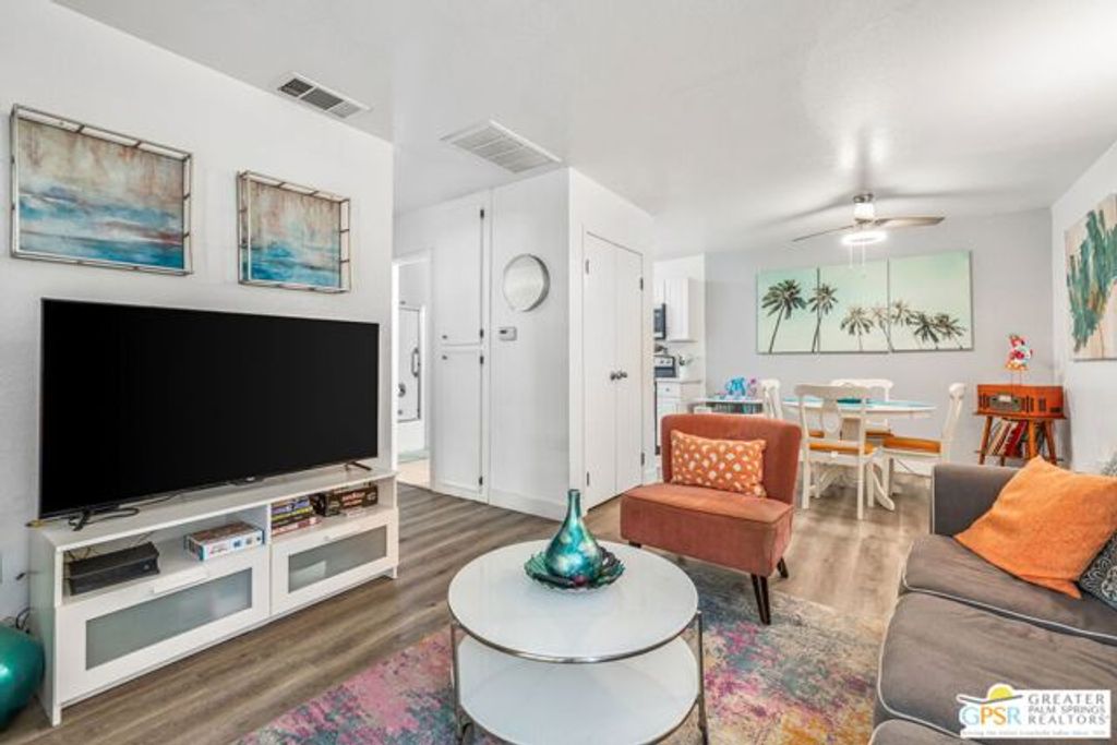 2810 N Arcadia Court 108, Palm Springs, CA 92262