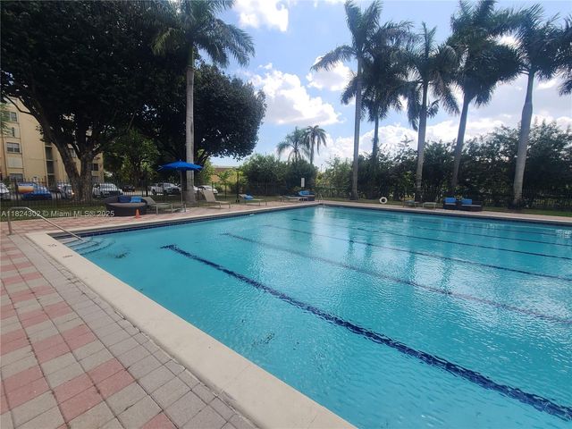 9300 Fontainebleau Blvd E406, Miami, FL 33172