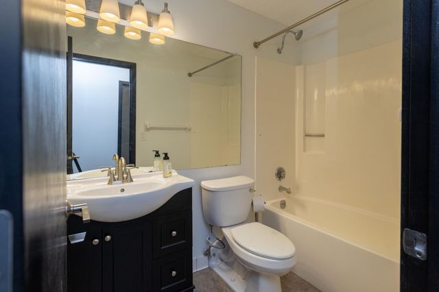 433 S 7th Street 1822, Minneapolis, MN 55415