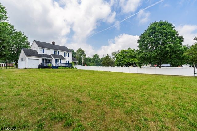 1637 Amwell Rd, Franklin Twp., NJ 08873