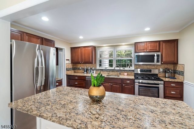 1637 Amwell Rd, Franklin Twp., NJ 08873