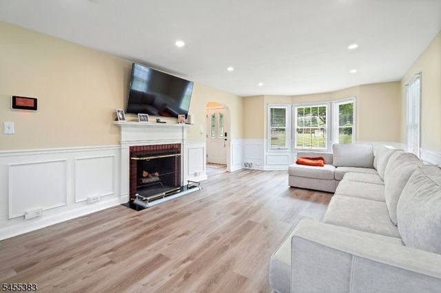 1637 Amwell Rd, Franklin Twp., NJ 08873