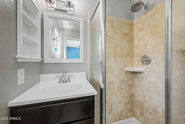 3549 E LE MARCHE Avenue, Phoenix, AZ 85032
