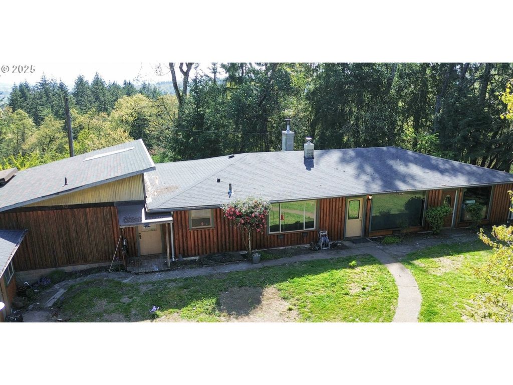 28500 RUTH Ln, Eugene, OR 97402