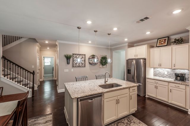 1723 Foxland Blvd, Gallatin, TN 37066