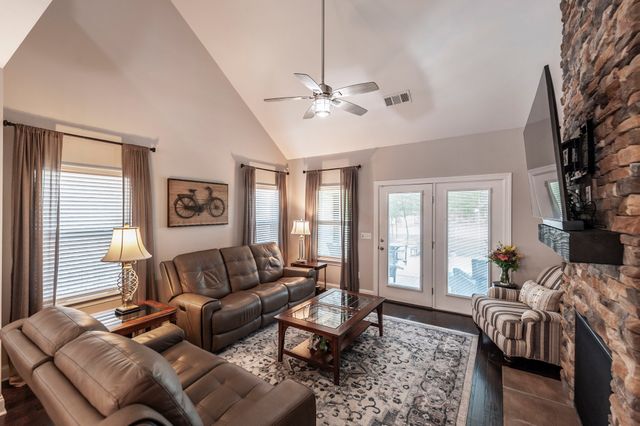 1723 Foxland Blvd, Gallatin, TN 37066