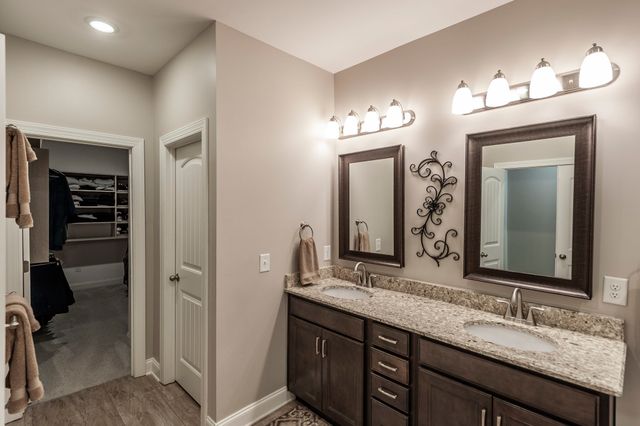 1723 Foxland Blvd, Gallatin, TN 37066