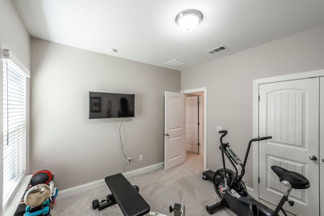 1723 Foxland Blvd, Gallatin, TN 37066