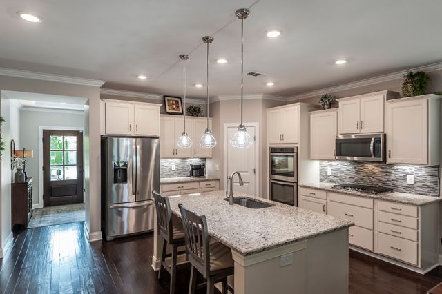 1723 Foxland Blvd, Gallatin, TN 37066