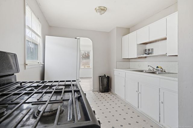 925 Leland Street, Flint, MI 48507