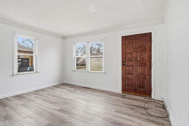 925 Leland Street, Flint, MI 48507