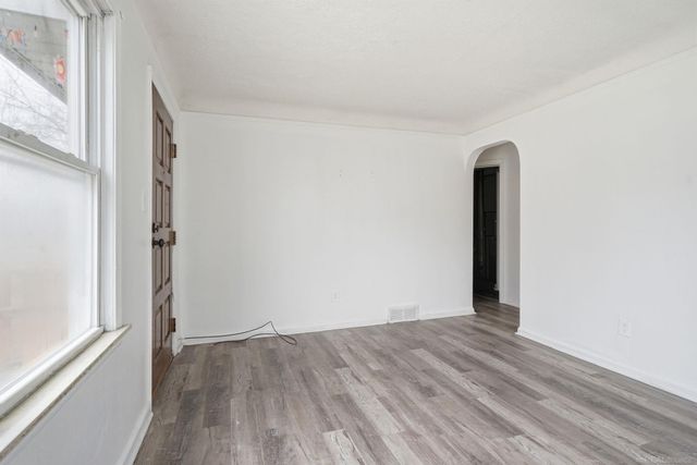 925 Leland Street, Flint, MI 48507