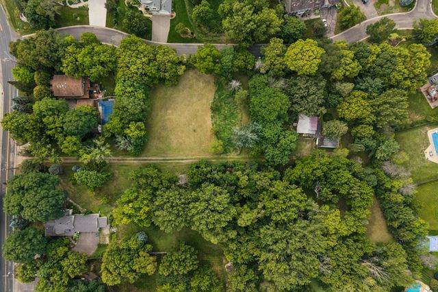 26750 Smithtown Road, Excelsior, MN 55331