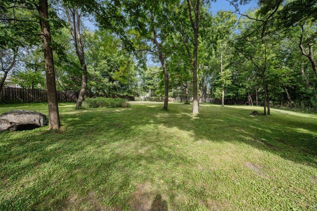 26750 Smithtown Road, Excelsior, MN 55331