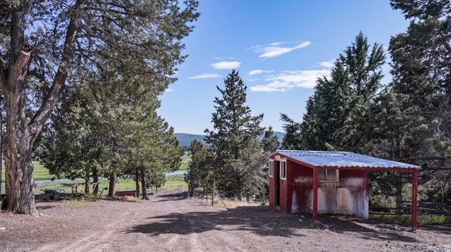 25016 Drews Road, Sprague River, OR 97639