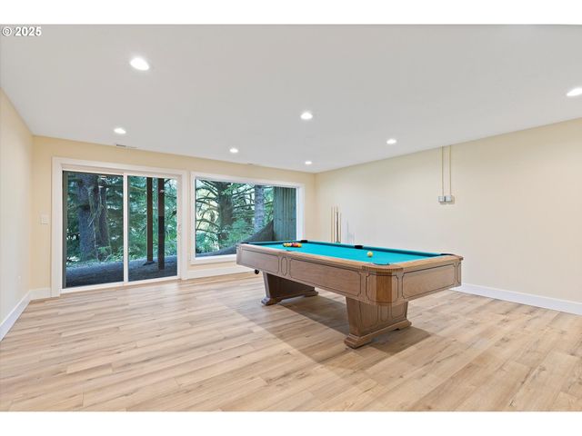 889 OLALLA Rd, Toledo, OR 97391