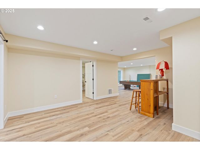 889 OLALLA Rd, Toledo, OR 97391