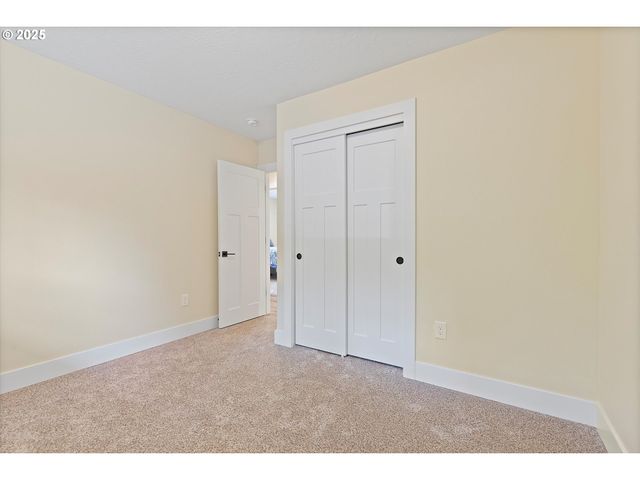 889 OLALLA Rd, Toledo, OR 97391